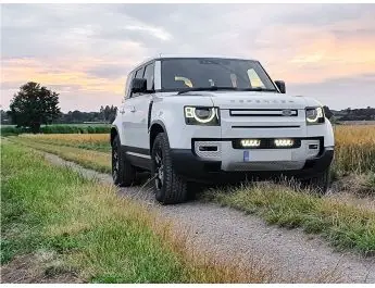 Garantierte Lieferung LAND ROVER DEFENDER (2020+) FULL GRILL KIT met 2 Triple-R 750